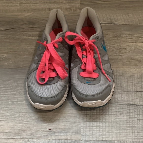 Womens Nike Revolution 2 Gray/Turquoise/Pink Running Shoes, Size 8 - Picture 4 of 6